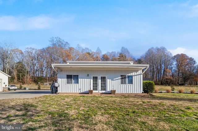 $790,000 | 16970 Teagues Point Road, Hughesville, MD 20637