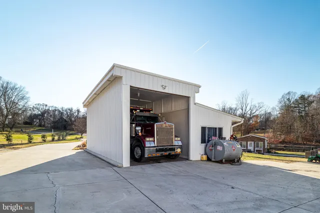 $790,000 | 16970 Teagues Point Road, Hughesville, MD 20637