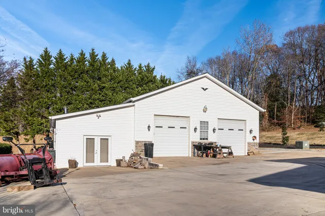 $790,000 | 16970 Teagues Point Road, Hughesville, MD 20637