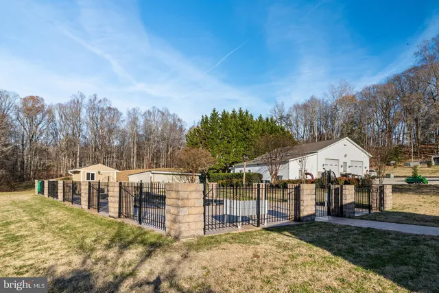 $790,000 | 16970 Teagues Point Road, Hughesville, MD 20637