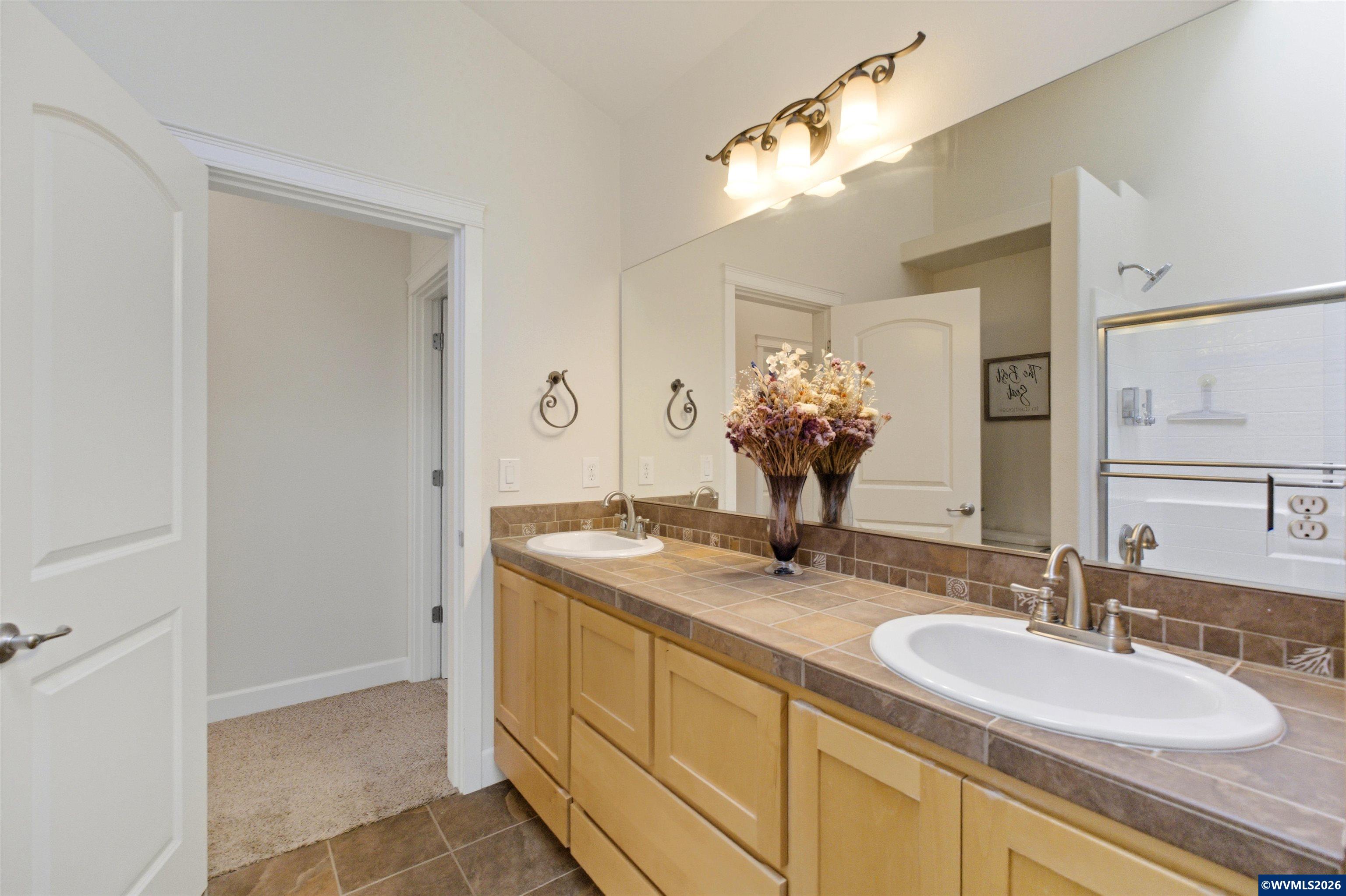 2697 Islander Avenue Northwest Salem, OR 97304 - Photo 40 of 50