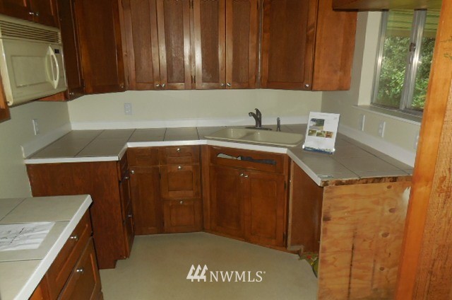 20135 Southeast 145th Street Renton, WA 98059 - Photo 4 of 16