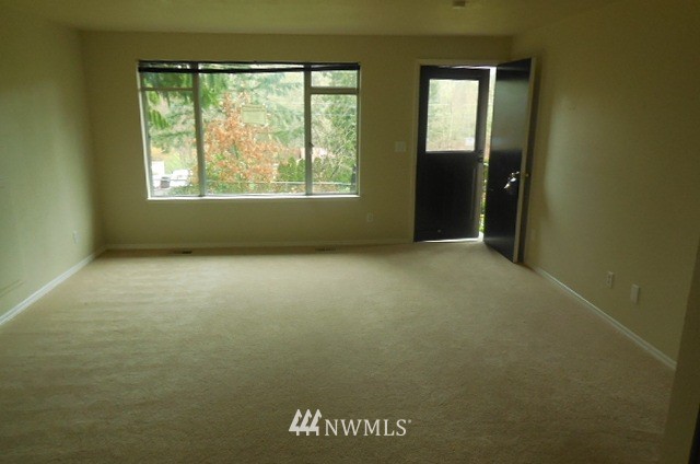20135 Southeast 145th Street Renton, WA 98059 - Photo 5 of 16
