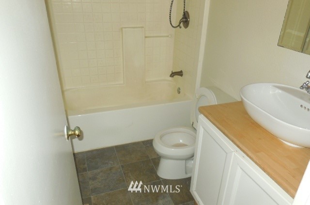 20135 Southeast 145th Street Renton, WA 98059 - Photo 9 of 16