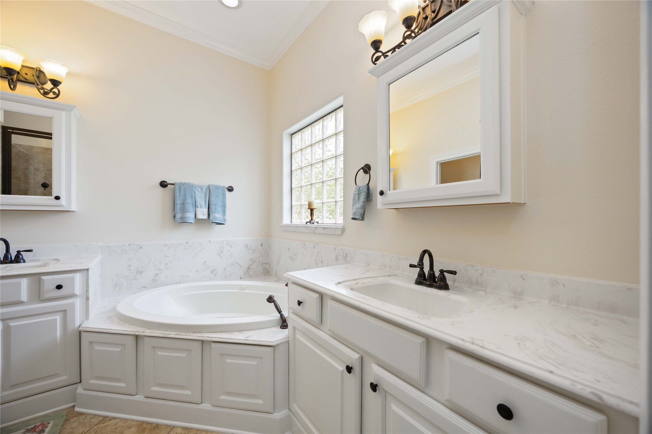 1809 St Beulah Chapel Road Montgomery, TX 77316 - Photo 26 of 50 a bathroom with a sink a vanity and a bathtub