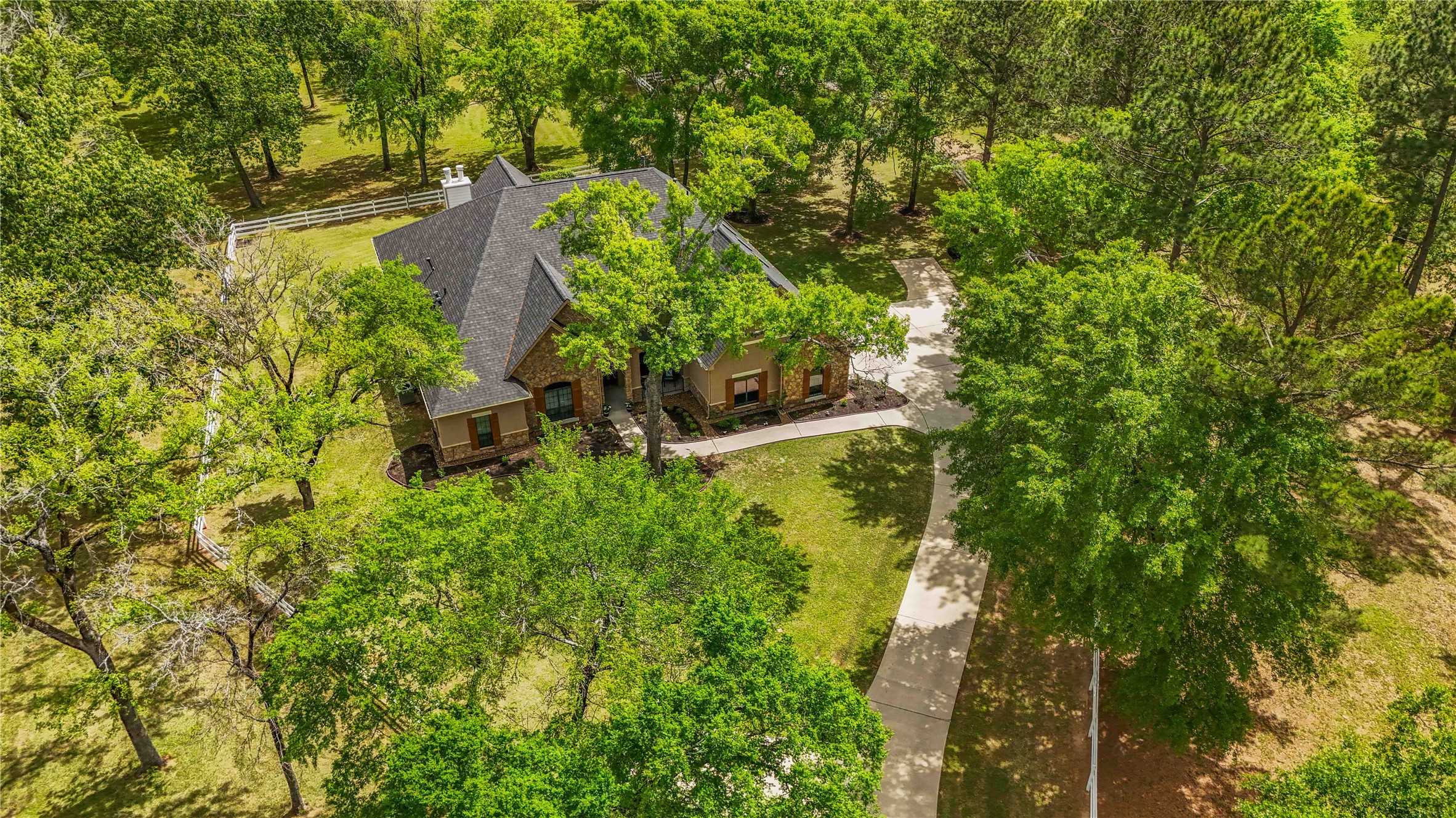 1809 St Beulah Chapel Road Montgomery, TX 77316 - Photo 46 of 50 a view of a garden with plants