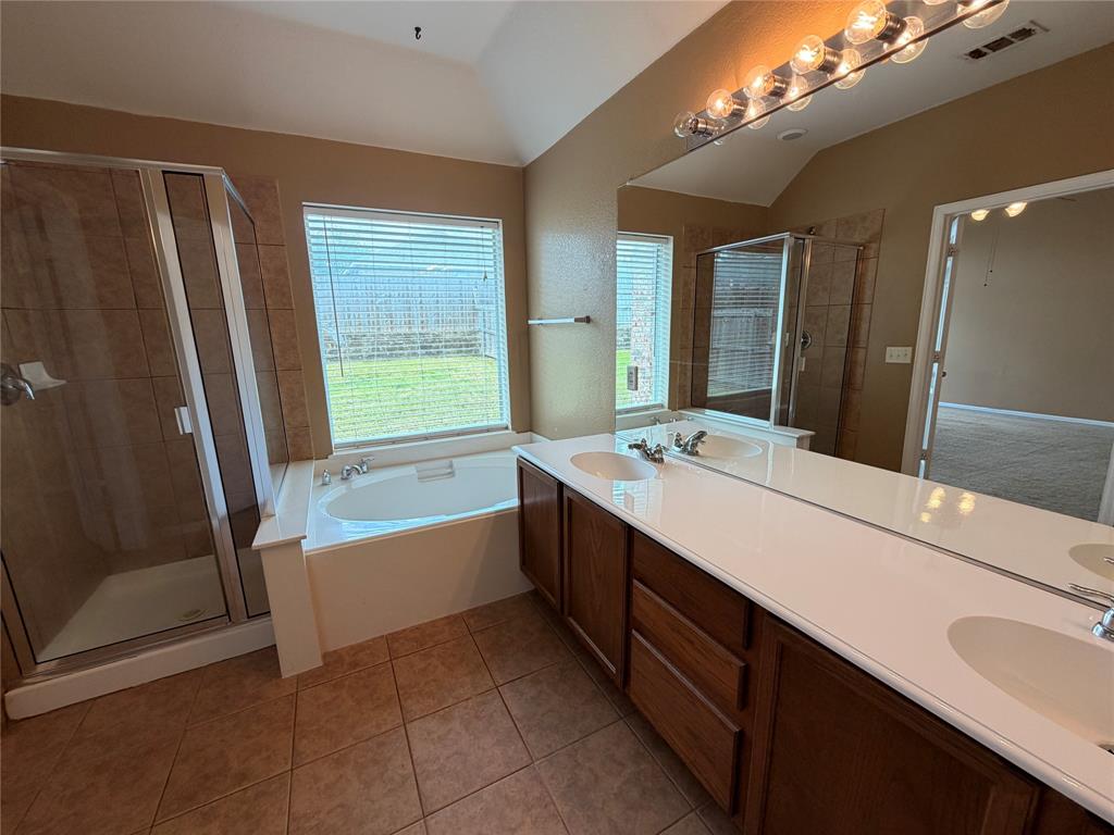 618 Rosarita Road Arlington, TX 76002 - Photo 12 of 19