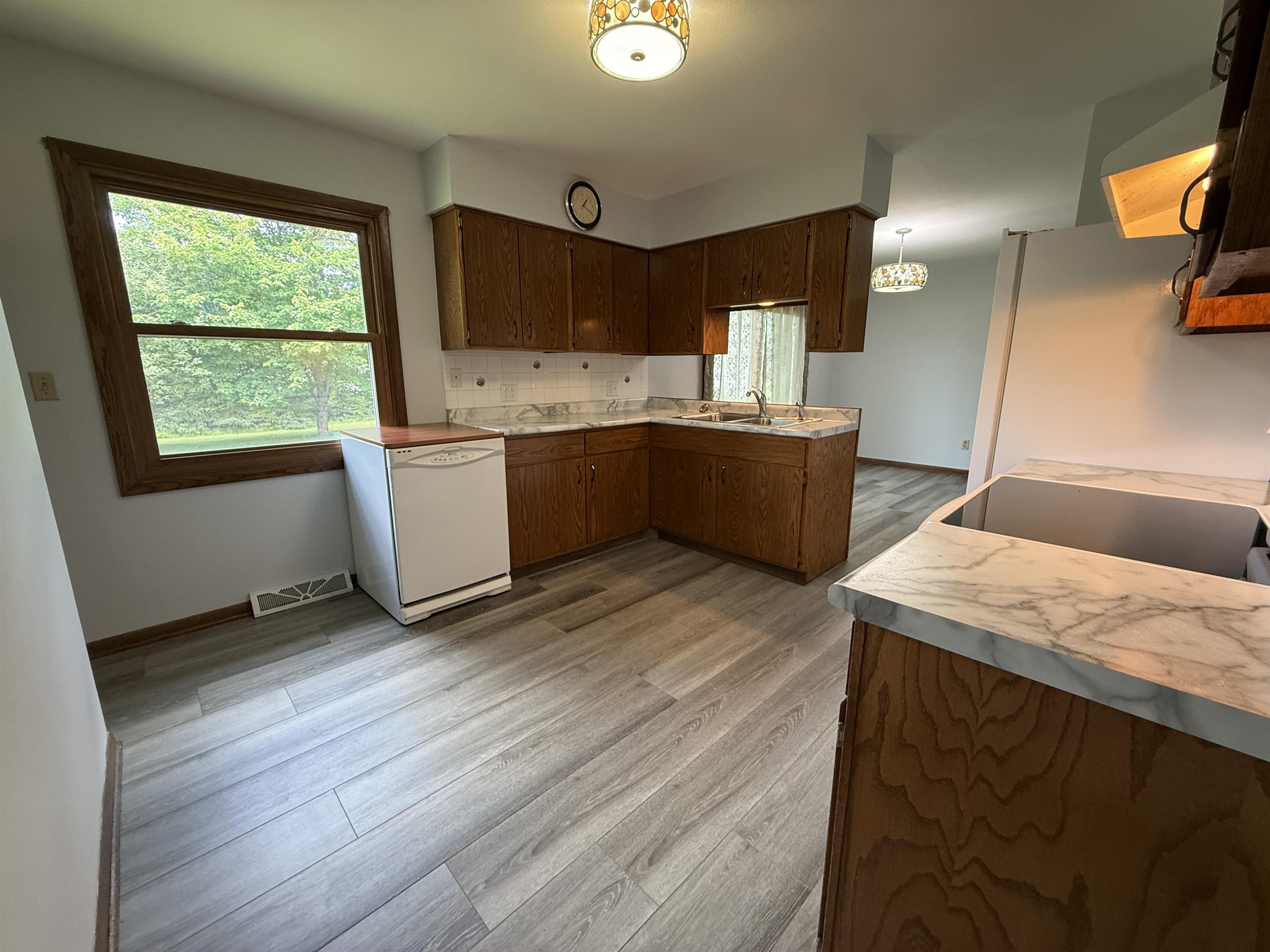 2126 Kowalski Road Kronenwetter, WI 54455 - Photo 5 of 34