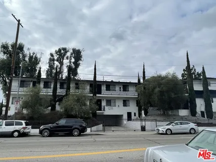 $1,995,000 | 12111 South Figueroa Street, Los Angeles, CA 90061