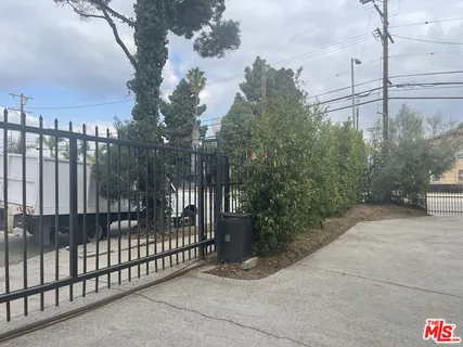 $1,995,000 | 12111 South Figueroa Street, Los Angeles, CA 90061