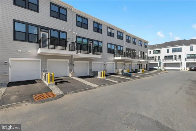 $799,900 | 708 Parker Boulevard, Princeton Junction, NJ 08540