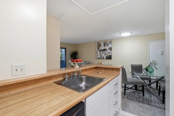 $459,000 | 143 Piccadilly Place, Unit F, San Bruno, CA 94066