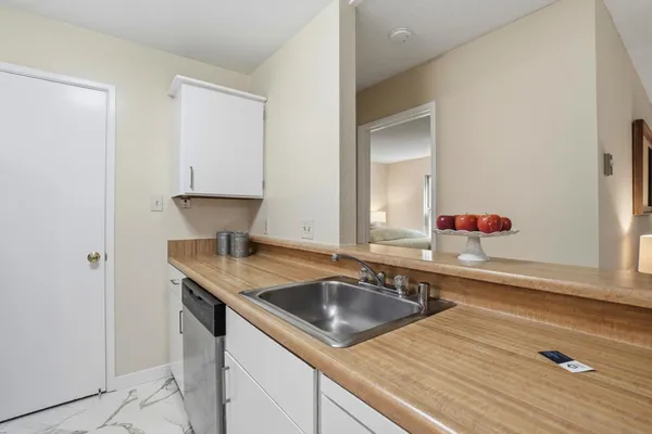 $459,000 | 143 Piccadilly Place, Unit F, San Bruno, CA 94066