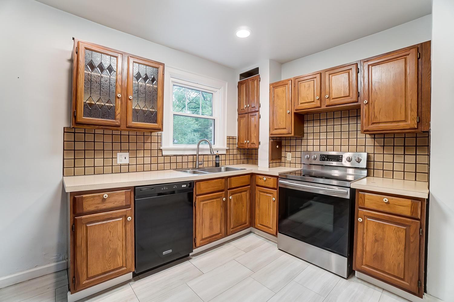 38 Blenheim Road Columbus, OH 43214 - Photo 11 of 47 Gallery Image 11