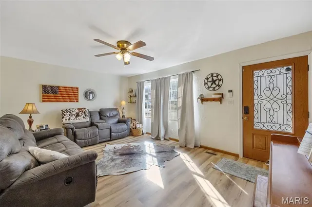 $189,900 | 607 Nicholson Drive, Potosi, MO 63664