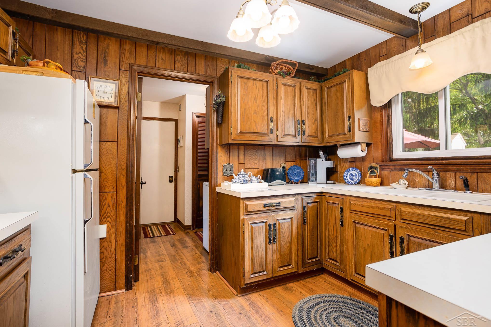 860 Somerset Road Saginaw, MI 48638 - Photo 14 of 28 50111098-13.JPG