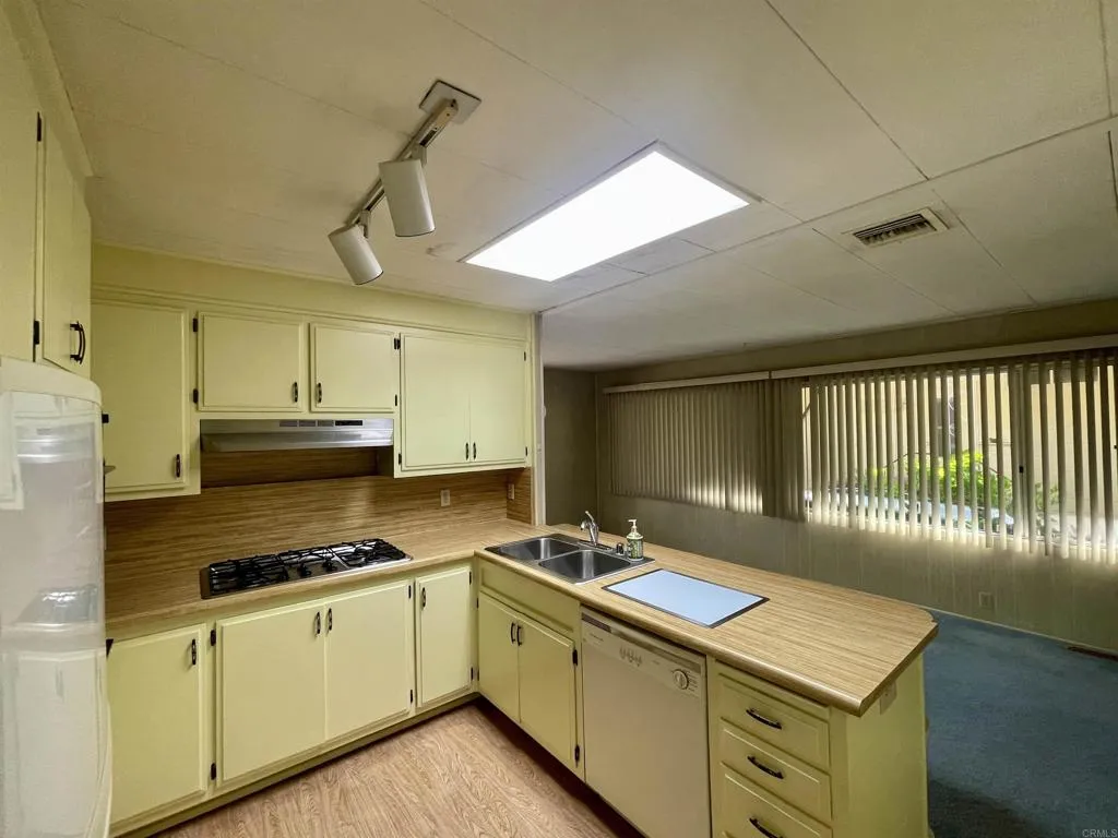 7467 Mission Gorge Road, Unit 173 Santee, CA 92071 - Photo 7 of 15 Gallery Image 7