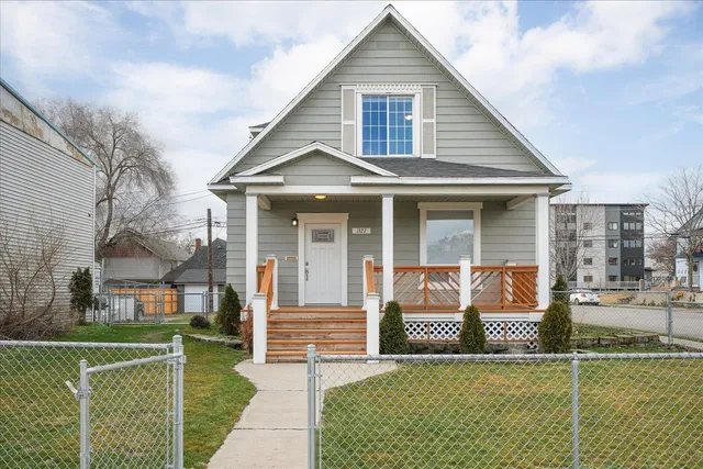 $325,000 | 1327 North Howard Street, Spokane, WA 99201