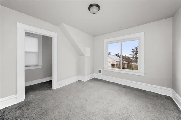 $325,000 | 1327 North Howard Street, Spokane, WA 99201