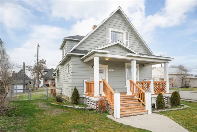 $325,000 | 1327 North Howard Street, Spokane, WA 99201