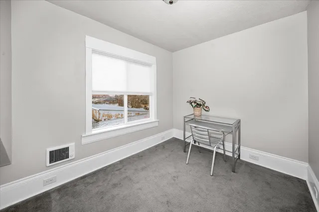 $325,000 | 1327 North Howard Street, Spokane, WA 99201