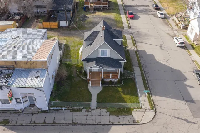 $325,000 | 1327 North Howard Street, Spokane, WA 99201