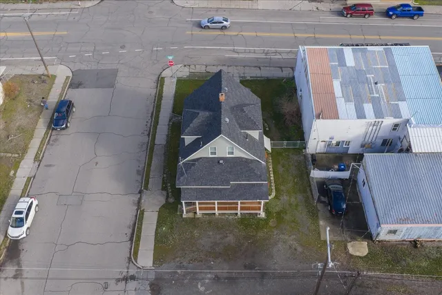 $325,000 | 1327 North Howard Street, Spokane, WA 99201
