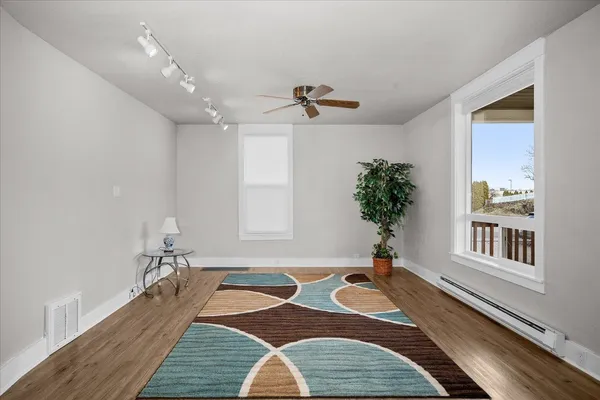 $325,000 | 1327 North Howard Street, Spokane, WA 99201