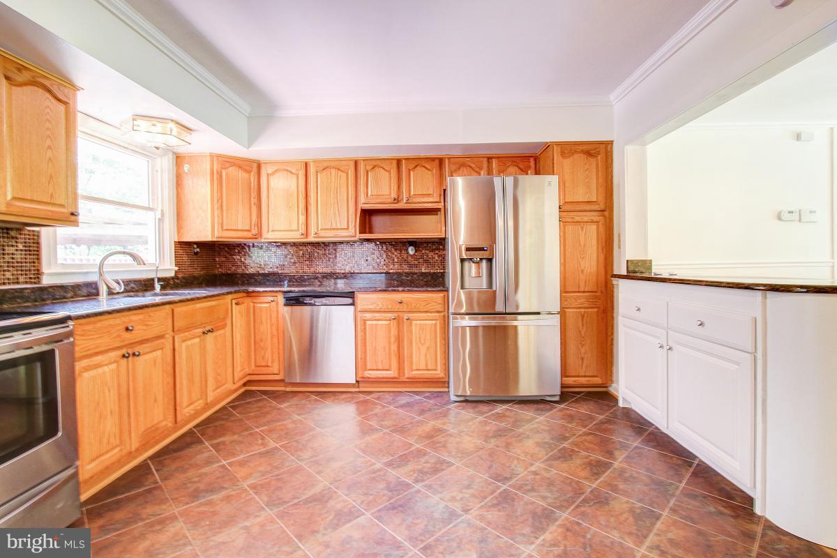9650 Meetze Road Midland, VA 22728 - Photo 8 of 27 Kitchen