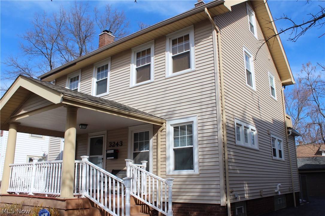 3243 East Overlook Road Cleveland Heights, OH 44118 - Photo 3 of 21
