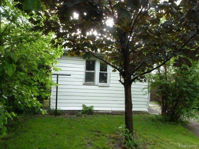 3661 Nottingham Road Detroit, MI 48224 - Photo 22 of 25 261-929446 Rear Left.JPG