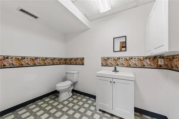 $195,000 | 275 South Washington Street, Kingston, MO 64650