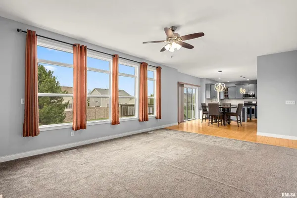 $495,000 | 3925 West Crimson Road, Dunlap, IL 61525