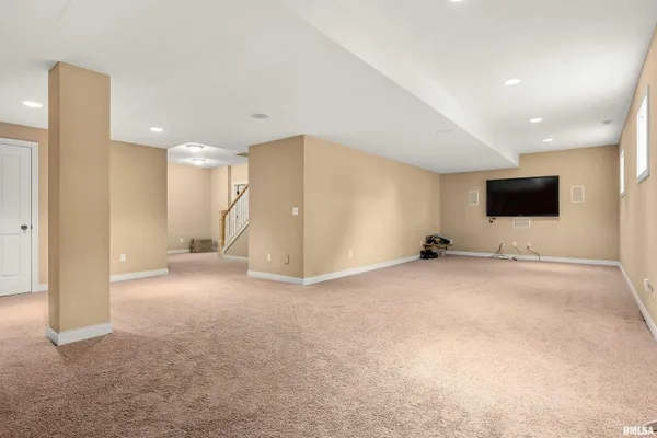 $495,000 | 3925 West Crimson Road, Dunlap, IL 61525