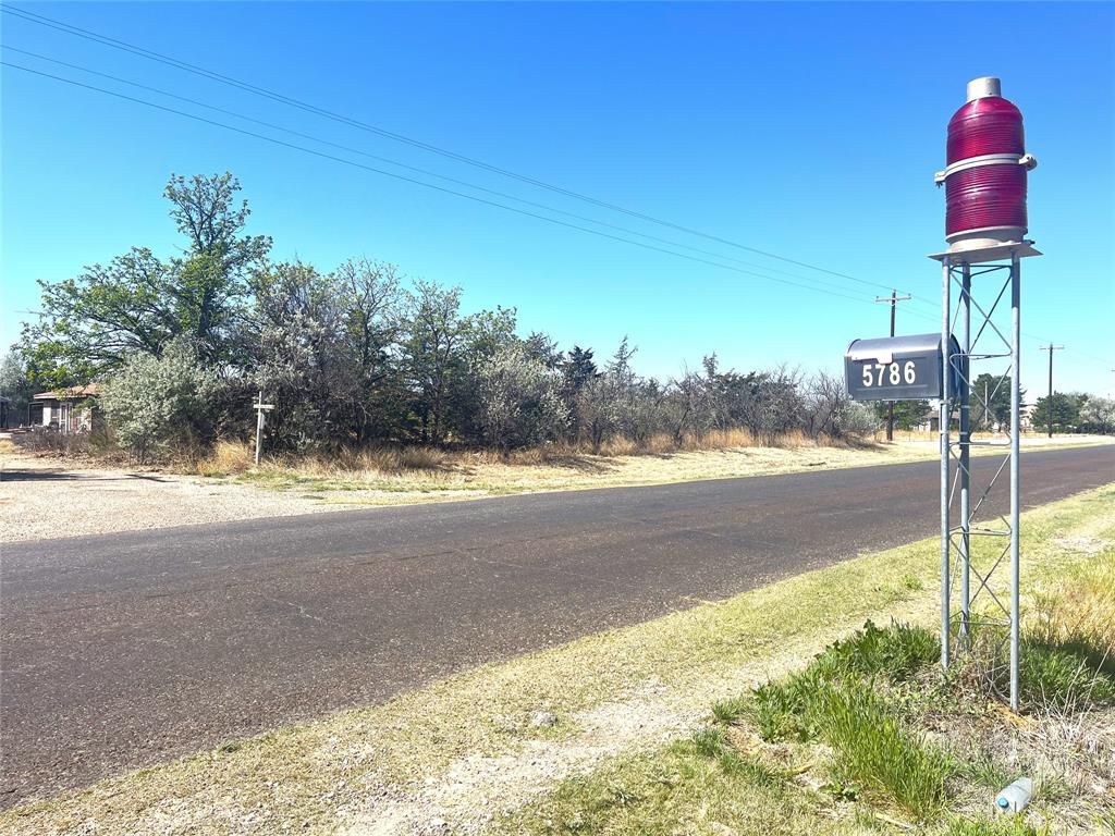 5786 West Rd R Dumas, TX 79029 - Photo 9 of 11
