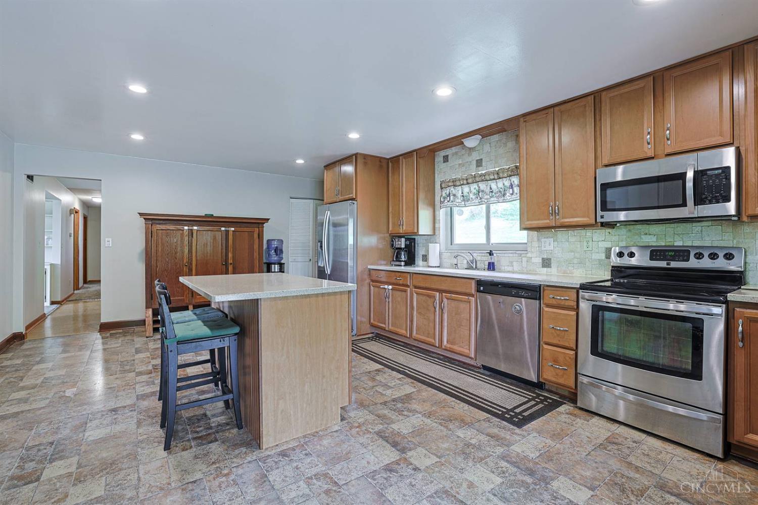 7528 East Miami River Road Cincinnati, OH 45247 - Photo 15 of 59