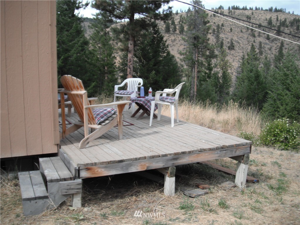 8 Washington Creek Road Chelan, WA 98816 - Photo 4 of 14