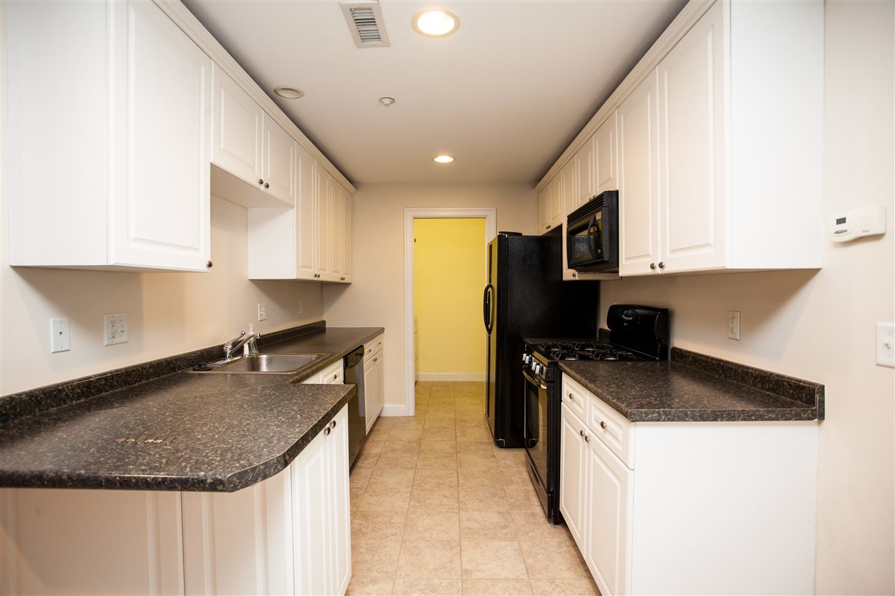 3 Maple Ridge Drive, Unit 116 Merrimack, NH 03054 - Photo 2 of 14