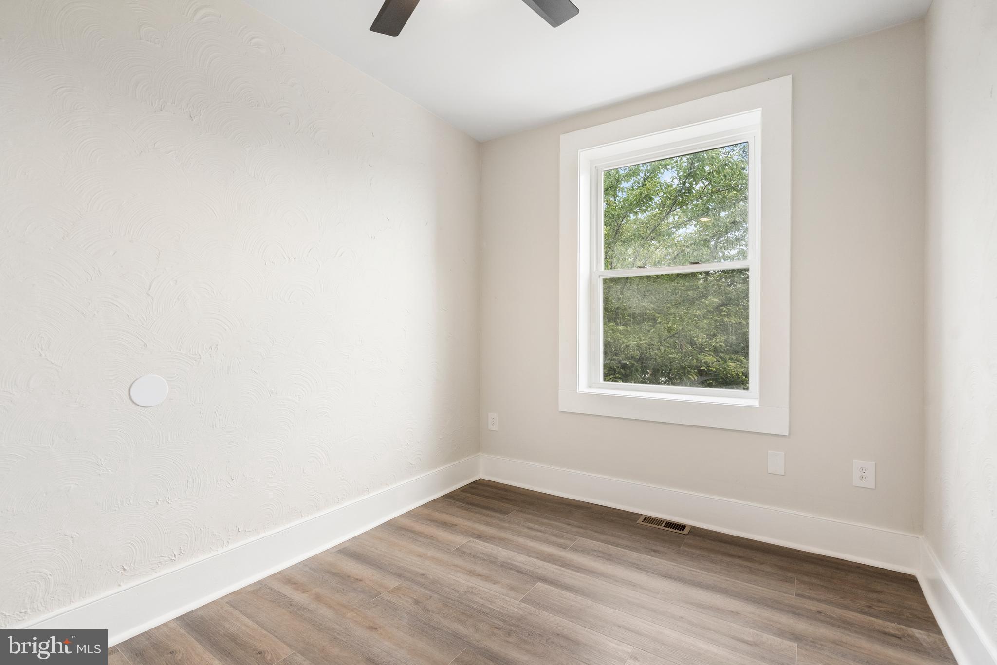 3503 Edmondson Avenue Baltimore, MD 21229 - Photo 18 of 42