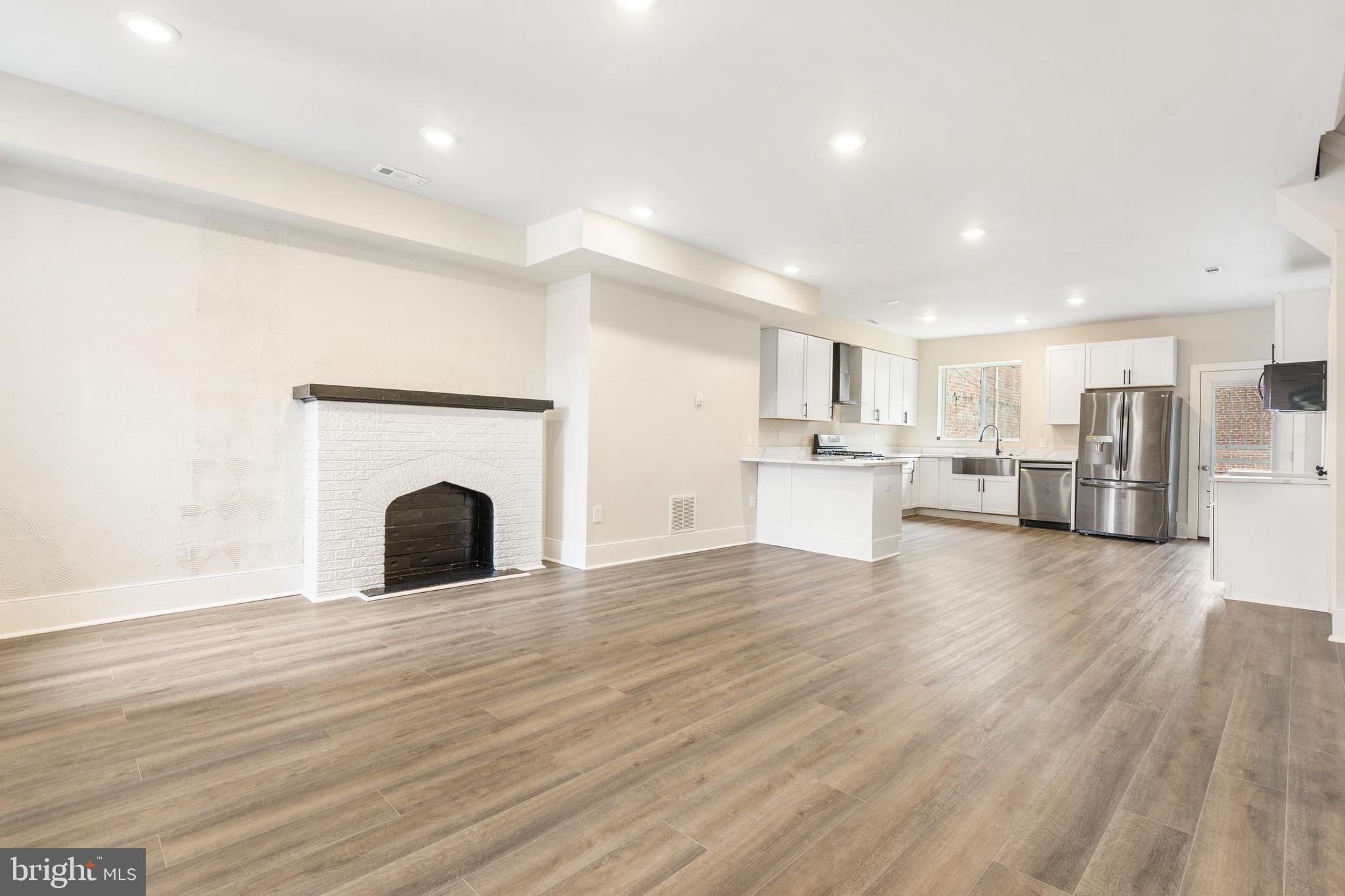 3503 Edmondson Avenue Baltimore, MD 21229 - Photo 4 of 42