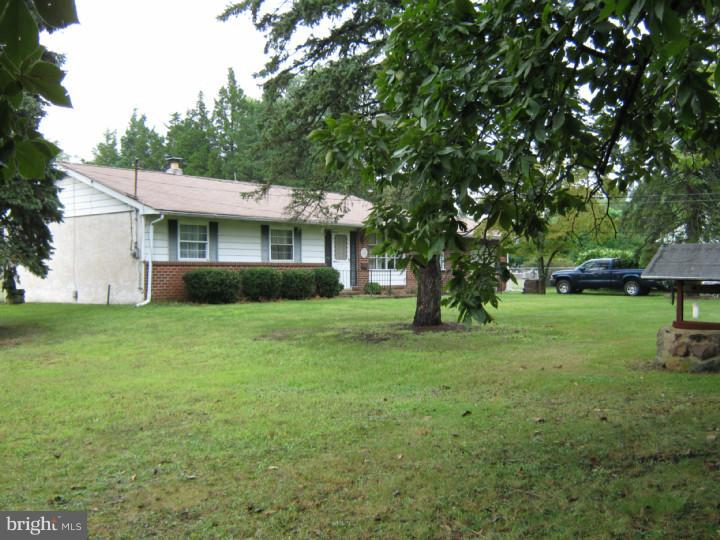 2731 Monmouth Road Jobstown, NJ 08041 - Photo 2 of 8