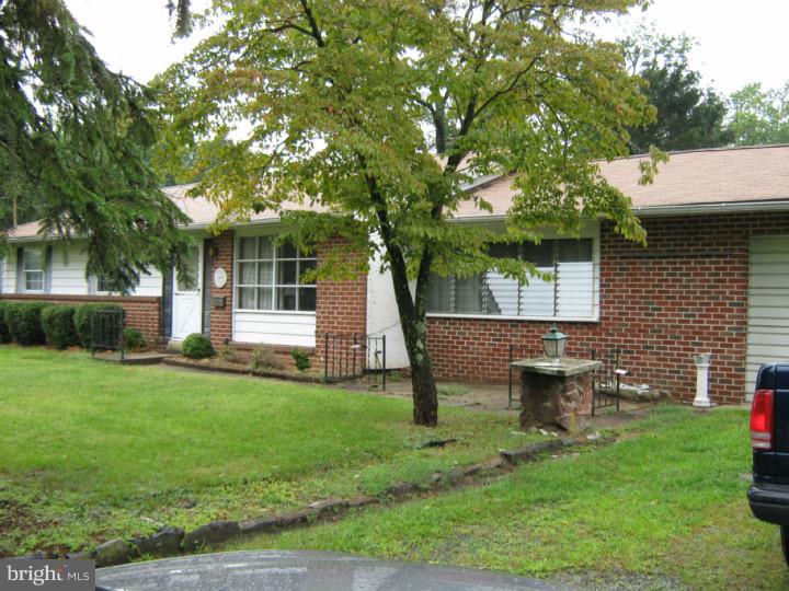 2731 Monmouth Road Jobstown, NJ 08041 - Photo 4 of 8