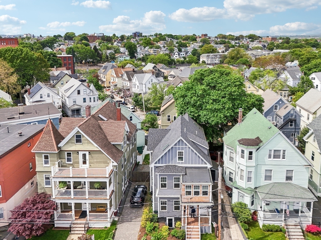 26 Robinson Street, Unit 26 Somerville, MA 02145 - Photo 27 of 29 an aerial view of multiple houses