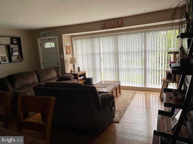 11310 Manse Road Hagerstown, MD 21740 - Photo 5 of 36 Gallery Image 5