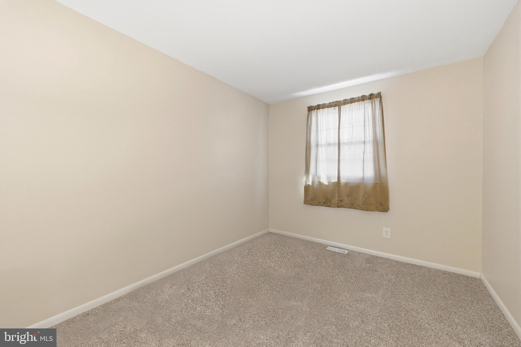 55 Plymouth Road Hammonton, NJ 08037 - Photo 20 of 45 an empty room with a window