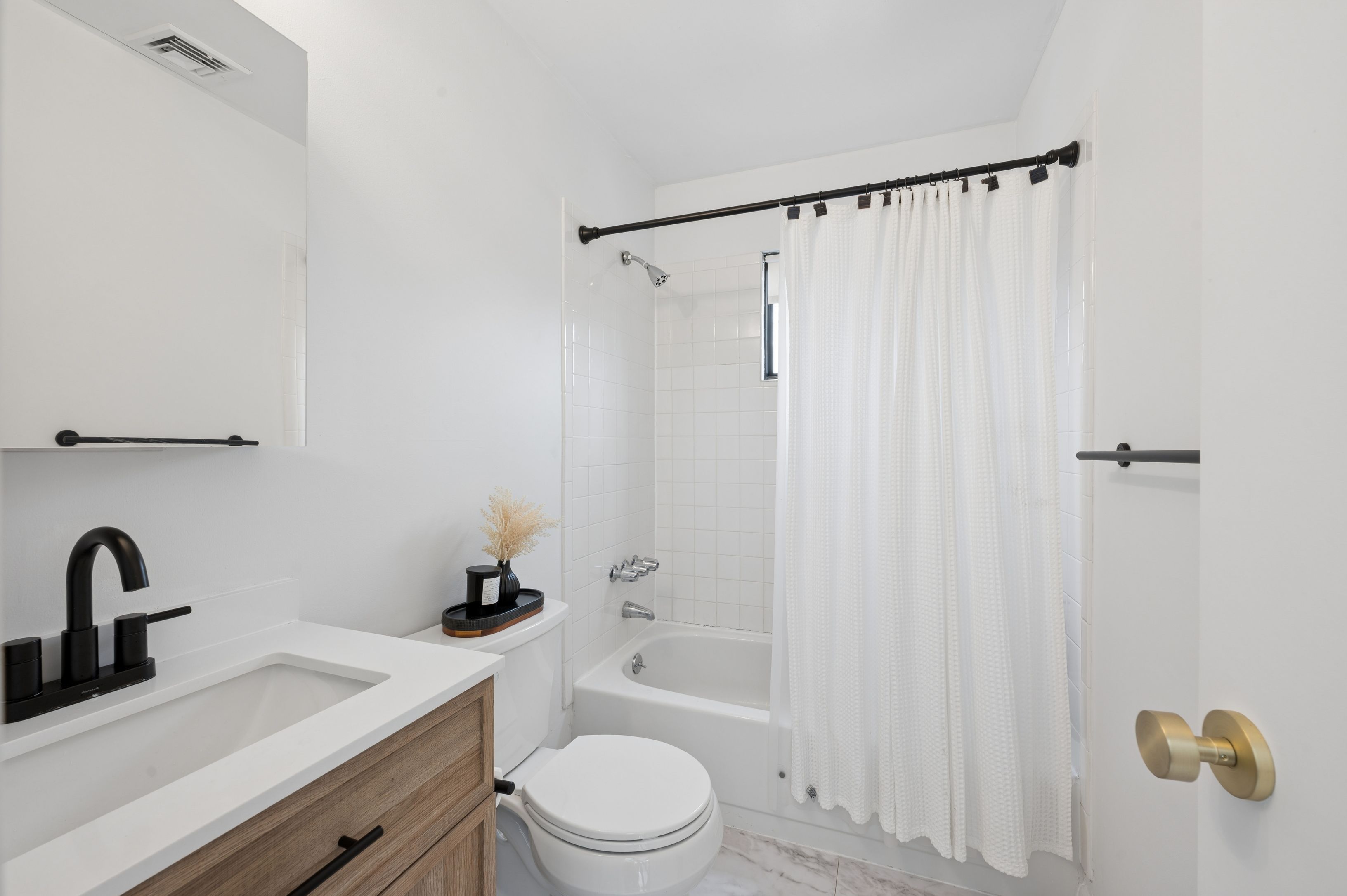 15 North Quarter Road Westhampton, NY 11977 - Photo 12 of 16