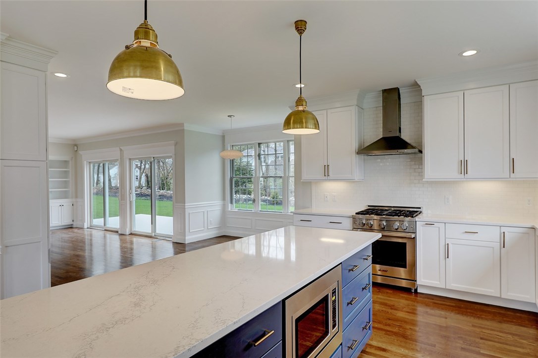 4 Fox Run Road Barrington, RI 02806 - Photo 11 of 22