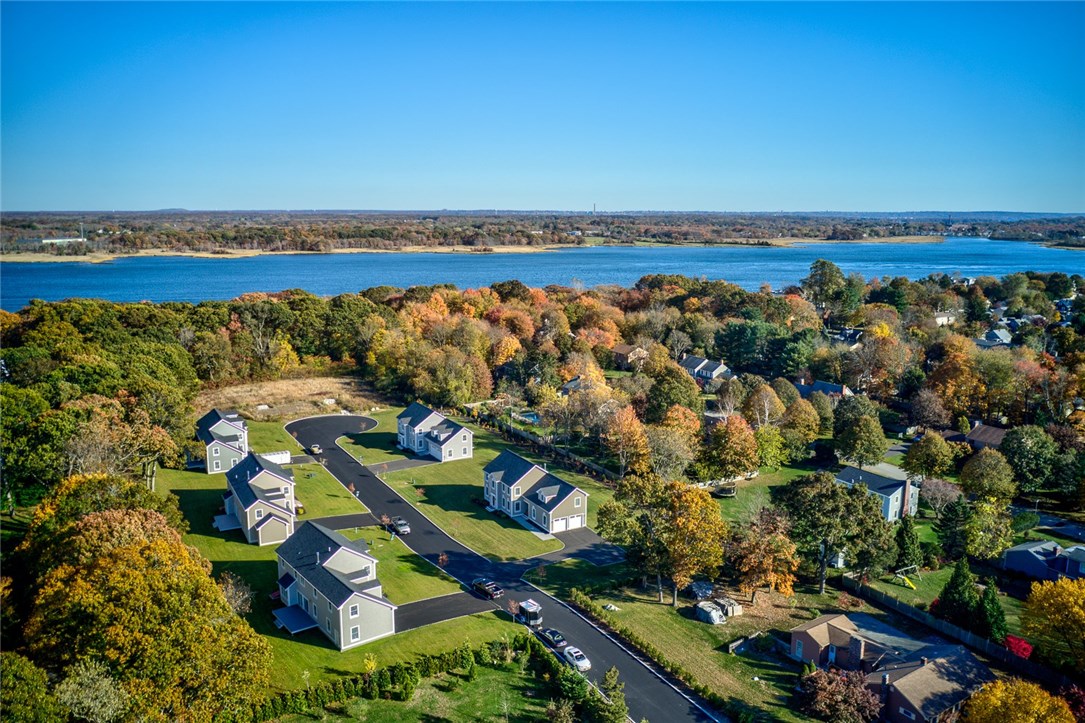 4 Fox Run Road Barrington, RI 02806 - Photo 3 of 22