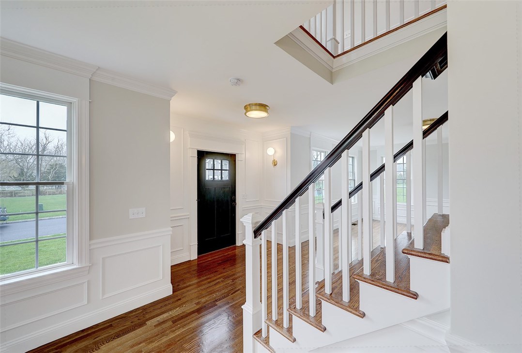 4 Fox Run Road Barrington, RI 02806 - Photo 7 of 22