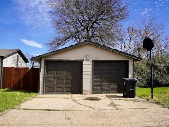 515 Taylor Street Arlington, TX 76011 - Photo 10 of 18 a front view of a house with garage